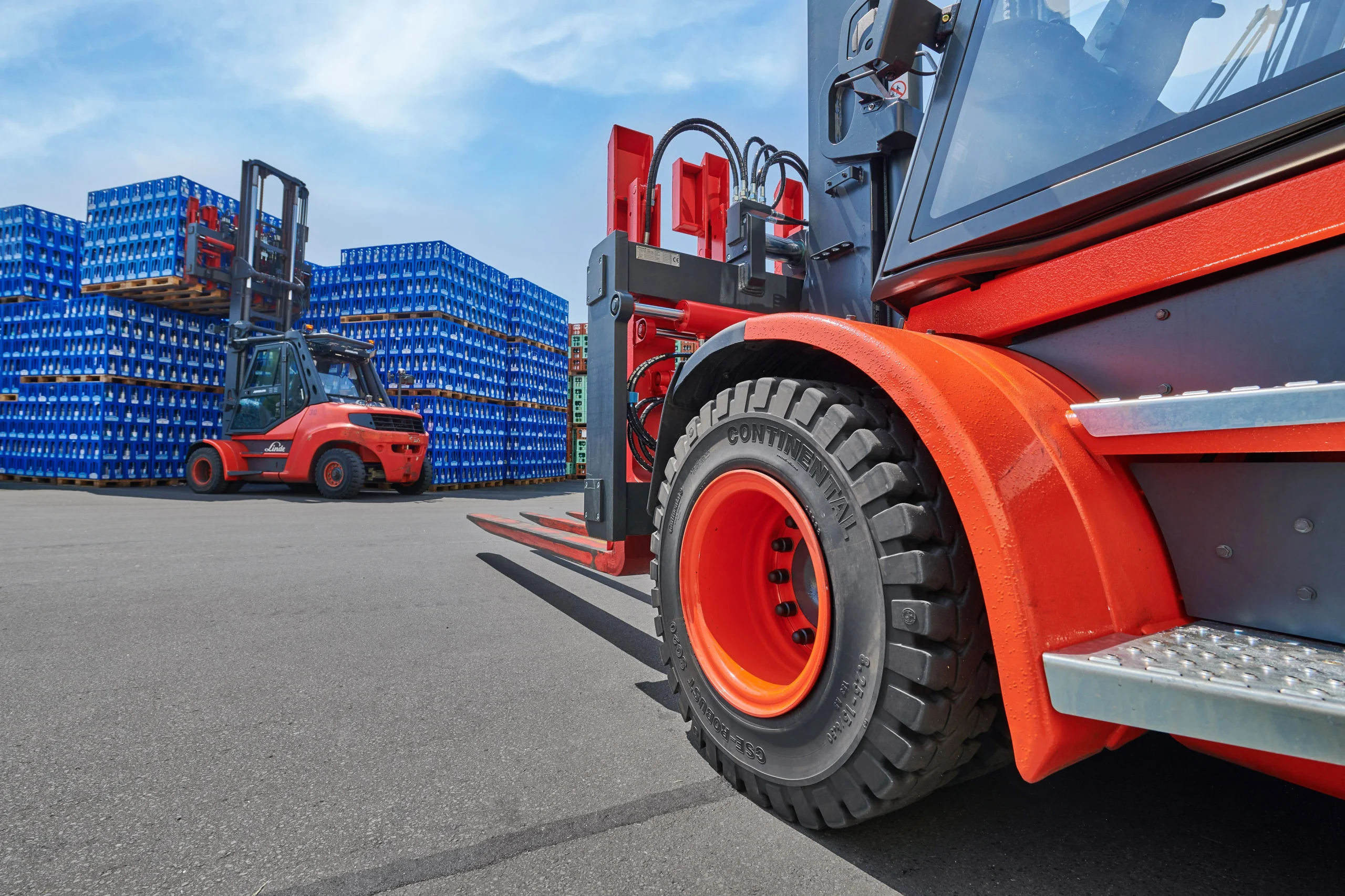 Heftruck met Continental banden.